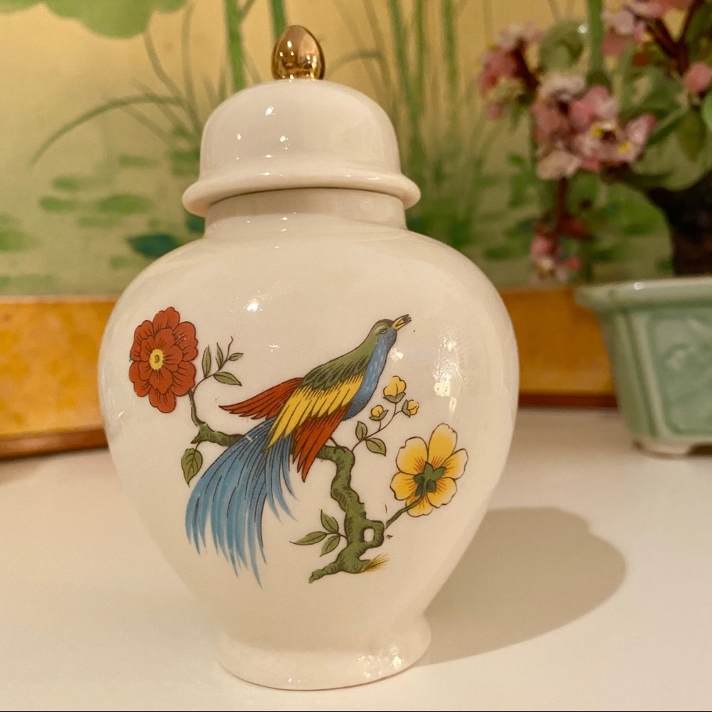 Vintage 1984 Small Ginger Jar Bird Asian Boho EUC